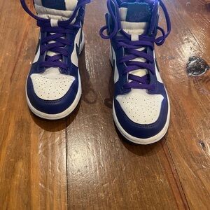 Nike Kids Sneakers in Purple and White
